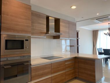 For rent at Fullerton Sukhumvit 3 Bedroom 3 Bathroom 155 sqm. 90,000THB/month Fully furnished (can negotiate)