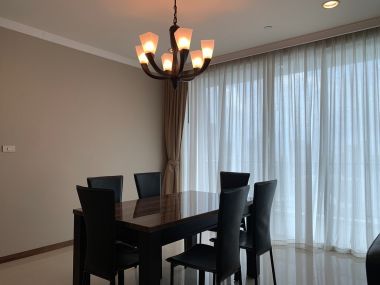 For rent at Fullerton Sukhumvit 3 Bedroom 3 Bathroom 155 sqm. 90,000THB/month Fully furnished (can negotiate)
