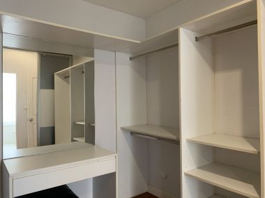 ปล่อยขาย ที่ Siri Residence ราคาดี เพียง 23,600,000บาท ราคานี้รวมค่าใช้จ่ายทุกอย่าง 3 ห้องนอน 3 ห้องน้ำ 140 ตรม ใกล้ BTS พร้อมพงษ์ เฟอร์นิเจอร์ครบพร้อมเข้าอยู่