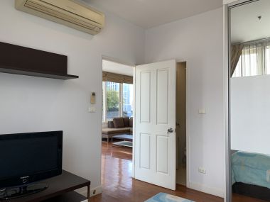 ปล่อยขาย ที่ Siri Residence ราคาดี เพียง 23,600,000บาท ราคานี้รวมค่าใช้จ่ายทุกอย่าง 3 ห้องนอน 3 ห้องน้ำ 140 ตรม ใกล้ BTS พร้อมพงษ์ เฟอร์นิเจอร์ครบพร้อมเข้าอยู่