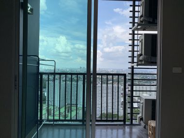 ** Super Deal! ** For sale 5.75M Transfer50/50 The Base Sukhumvit 77 2 Bedroom 2 bathroom Fully furnished