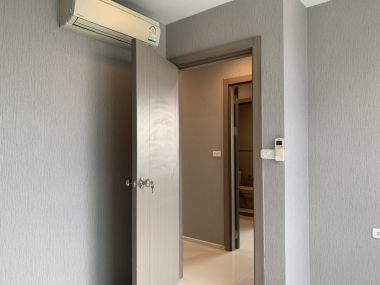 ** Super Deal! ** For sale 5.75M Transfer50/50 The Base Sukhumvit 77 2 Bedroom 2 bathroom Fully furnished
