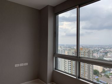 ** Super Deal! ** For sale 5.75M Transfer50/50 The Base Sukhumvit 77 2 Bedroom 2 bathroom Fully furnished