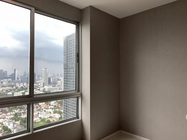 ** Super Deal! ** For sale 5.75M Transfer50/50 The Base Sukhumvit 77 2 Bedroom 2 bathroom Fully furnished