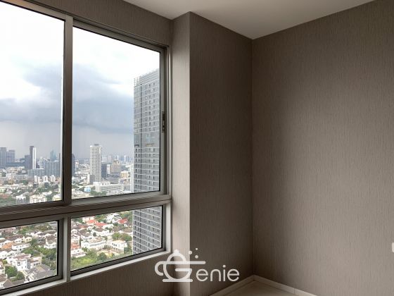 ** Super Deal! ** For sale 5.75M Transfer50/50 The Base Sukhumvit 77 2 Bedroom 2 bathroom Fully furnished