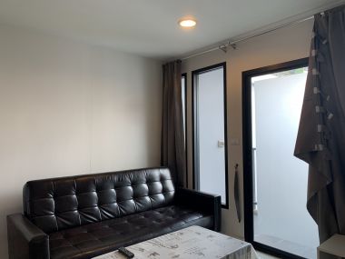 ขาย/เช่า! Zenith Place Sukhumvit 42 ขาย 3,990,000 บาท ค่าโอนคนละครึ่ง เช่าราคาเพียง 15,000บาท/เดือน 1 ห้องนอน 1 ห้องน้ำ 37.58 ตรม. ใกล้ BTS เอกมัย เฟอร์นิเจอร์ครบพร้อมเข้าอยู่ (ต่อรองราคาได้)