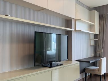 ปล่อยเช่า! Ivy Thonglor ในราคาเพียง 28,000บาท/เดือน 1 ห้องนอน 1 ห้องน้ำ 43ตรม. ห้องใหญ่อยู่สบาย ใกล้ BTS ทองหล่อ เฟอร์นิเจอร์ครบพร้อมเข้าอยู่