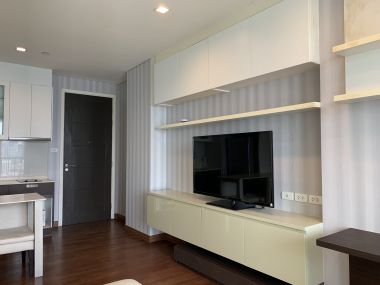 ปล่อยเช่า! Ivy Thonglor ในราคาเพียง 28,000บาท/เดือน 1 ห้องนอน 1 ห้องน้ำ 43ตรม. ห้องใหญ่อยู่สบาย ใกล้ BTS ทองหล่อ เฟอร์นิเจอร์ครบพร้อมเข้าอยู่