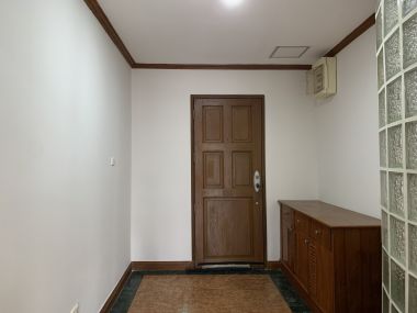 CONDO FOR RENT at The Waterford Park Studio 1 Bathroom 20,000THb/month Fully furnished