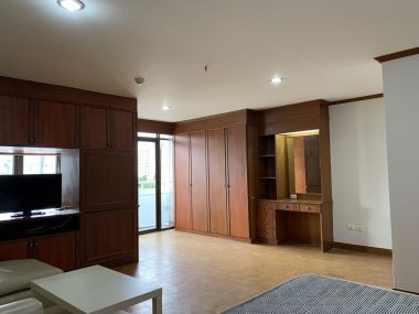 CONDO FOR RENT at The Waterford Park Studio 1 Bathroom 20,000THb/month Fully furnished