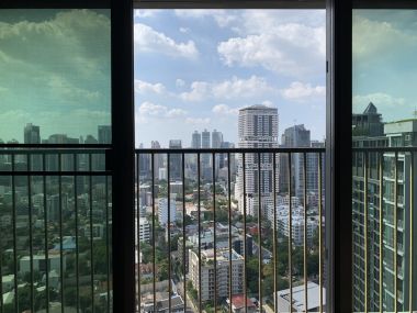 ** HOT ** Noble Remix ให้เช่า ในราคาเพียง 65,000บาท/เดือน 3 ห้องนอน 102.65ตรม. ชั้นสูง++ วิวสวย ห้องใหญ่อยู่สบาย คอนโดเสย BTS ทองหล่อ เฟอร์นิเจอร์ครบพร้อมเข้าอยู่