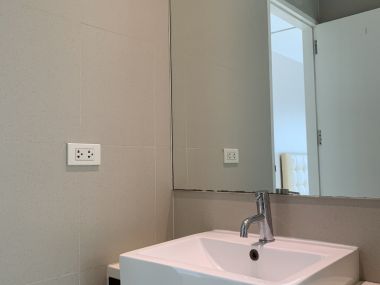 ** HOT ** Noble Remix ให้เช่า ในราคาเพียง 65,000บาท/เดือน 3 ห้องนอน 102.65ตรม. ชั้นสูง++ วิวสวย ห้องใหญ่อยู่สบาย คอนโดเสย BTS ทองหล่อ เฟอร์นิเจอร์ครบพร้อมเข้าอยู่