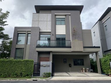 For sale!! Single house The Gentri Sukhumvit 4 bedrooms 4 bathrooms price only 45,000,000 baht transfer 50/50 model house fully furnished