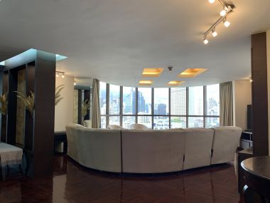 For rent at City Lakes Tower Sukhumvit 16 4 Bedroom 4 Bathroom 83,000THB/Month Fully furnished
