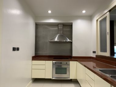 For rent at City Lakes Tower Sukhumvit 16 4 Bedroom 4 Bathroom 83,000THB/Month Fully furnished