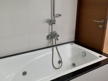 For rent at City Lakes Tower Sukhumvit 16 4 Bedroom 4 Bathroom 83,000THB/Month Fully furnished