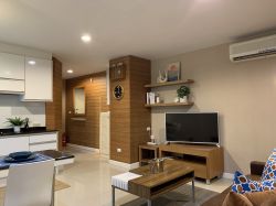 คอนโดให้เช่า Serene Place Sukhumvit 24 ขนาด 1 ห้องนอน 1 ห้องน้ำ 49.5 ตรม. ใกล้ BTS พร้อมพงษ์ เฟอร์นิเจอร์ครบพร้อมเข้าอยู่