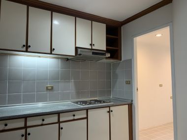 CONDO FOR RENT at The Waterford Park Sukhumvit 53 2 Bedroom 3 Bathroom 35,000THB/month Fully furnished