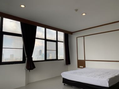 CONDO FOR RENT at The Waterford Park Sukhumvit 53 2 Bedroom 3 Bathroom 42,000THB/month Fully furnished