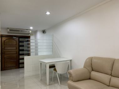For Rent! Supalai Place Sukhumvit 39 1 Bedroom 1 Bathroom 22,000 THB/Month  Fully furnished