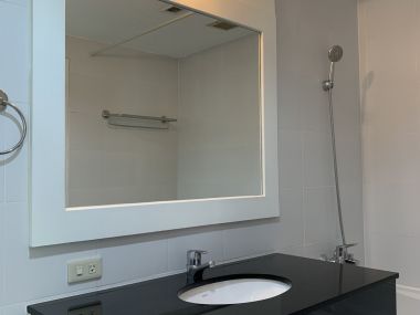 For Rent At Acadamia Grand Tower 2 Bedrooms 1 Bathroom 38,000THB/month Fully furnished