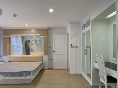 For Rent! at Supalai Place Sukhumvit 39 2 Bedrooms 2 Bathroom 42,000 THB/Month  Fully furnished