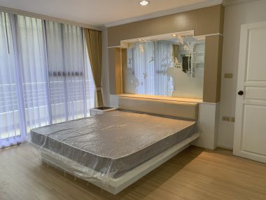 For Rent! at Supalai Place Sukhumvit 39 2 Bedrooms 2 Bathroom 42,000 THB/Month  Fully furnished