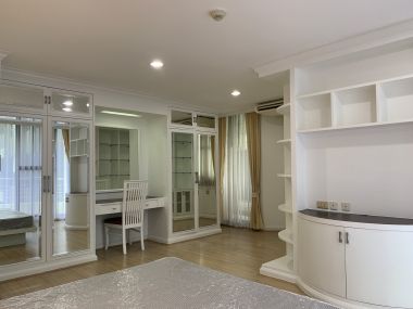 For Rent! at Supalai Place Sukhumvit 39 2 Bedrooms 2 Bathroom 42,000 THB/Month  Fully furnished