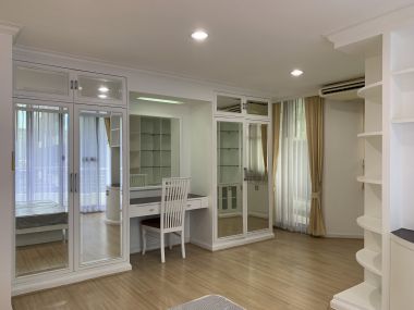 For Rent! at Supalai Place Sukhumvit 39 2 Bedrooms 2 Bathroom 42,000 THB/Month  Fully furnished