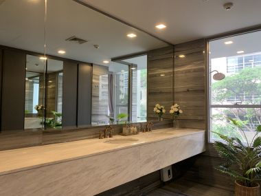 คอนโดให้เช่า Ashton Residence 41 เพียง 150,000บาท/เดือน 3 ห้องนอน 3 ห้องน้ำ 135 ตรม. ห้องใหญ่อยู่สบาย ใกล้ BTS ทองหล่อ เฟอร์นิเจอร์ครบพร้อมเข้าอยู่