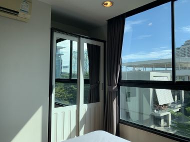 Hot Deal! เช่า/ขาย Zenith Place Sukhumvit 42 ราคาเพียง 12,000บาท/เดือน 1 ห้องนอน 1 ห้องน้ำ 30 ตรม. ใกล้ BTS เอกมัย เฟอร์นิเจอร์ครบพร้อมเข้าอยู่