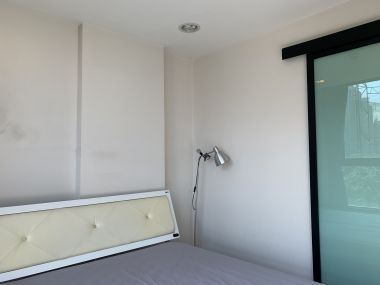 Hot Deal! เช่า/ขาย Zenith Place Sukhumvit 42 ราคาเพียง 12,000บาท/เดือน 1 ห้องนอน 1 ห้องน้ำ 30 ตรม. ใกล้ BTS เอกมัย เฟอร์นิเจอร์ครบพร้อมเข้าอยู่