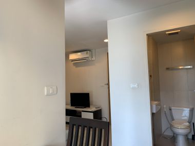 Hot Deal! เช่า/ขาย Zenith Place Sukhumvit 42 ราคาเพียง 12,000บาท/เดือน 1 ห้องนอน 1 ห้องน้ำ 30 ตรม. ใกล้ BTS เอกมัย เฟอร์นิเจอร์ครบพร้อมเข้าอยู่