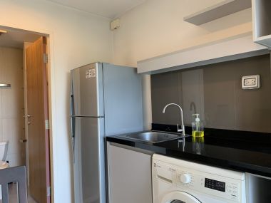 Hot Deal! เช่า/ขาย Zenith Place Sukhumvit 42 ราคาเพียง 12,000บาท/เดือน 1 ห้องนอน 1 ห้องน้ำ 30 ตรม. ใกล้ BTS เอกมัย เฟอร์นิเจอร์ครบพร้อมเข้าอยู่