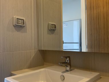 Hot Deal! เช่า/ขาย Zenith Place Sukhumvit 42 ราคาเพียง 12,000บาท/เดือน 1 ห้องนอน 1 ห้องน้ำ 30 ตรม. ใกล้ BTS เอกมัย เฟอร์นิเจอร์ครบพร้อมเข้าอยู่