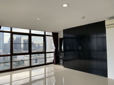 Condo For Rent At The Waterford Park Sukhumvit 53 2 Bedrooms 2 Bathrooms 20,000THB/month Fully furnished