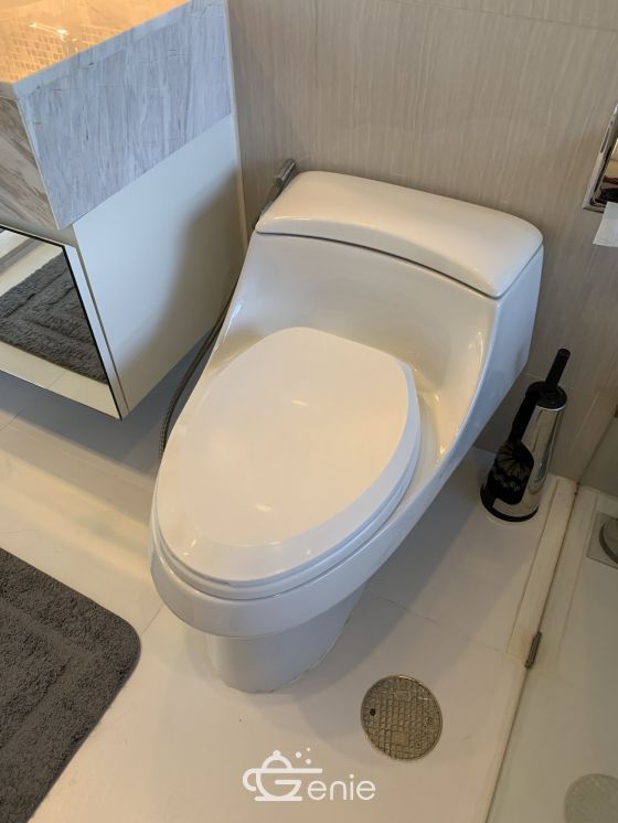For Sale/Rent at Circle Sukhumvit 11 2 Bedroom 2 Bathroom Sale 18,000,000 THB Rent 90,000THB/month Fully furnished