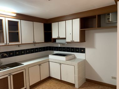 CONDO FOR RENT At The Waterford Park Sukhumvit 53 2 Bedrooms 3 Bathrooms 45,000THB/month Fully furnished