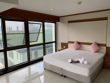 CONDO FOR RENT At The Waterford Park Sukhumvit 53 2 Bedrooms 3 Bathrooms 45,000THB/month Fully furnished