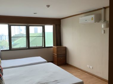 CONDO FOR RENT At The Waterford Park Sukhumvit 53 2 Bedrooms 3 Bathrooms 45,000THB/month Fully furnished