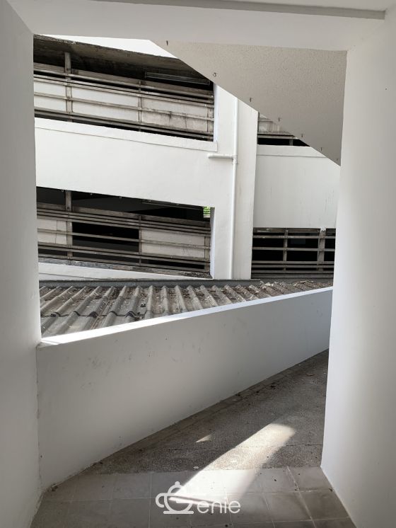 CONDO FOR RENT At The Waterford Park Sukhumvit 53 3 Bedrooms 3 Bathrooms 40,000THB/month Fully furnished