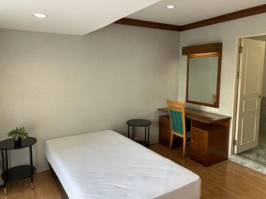 CONDO FOR RENT At The Waterford Park Sukhumvit 53 3 Bedrooms 3 Bathrooms 40,000THB/month Fully furnished