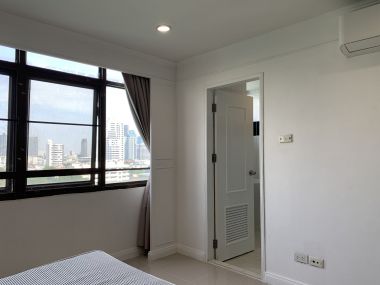 CONDO FOR RENT At The Waterford Park Sukhumvit 53 3 Bedrooms 3 Bathrooms 50,000THB/month Fully furnished