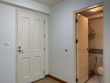 For Sale at Plus 38 Studio 1 Bathroom 4,200,000THB Fully furnished