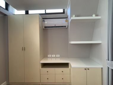 ปล่อยขาย/เช่า! Supalai Place Sukhumvit 39 2 ห้องนอน 1 ห้องน้ำ 142 ตรม. ใกล้ BTS พร้อมพงษ์ เพียง 41,888 บาท/เดือน (ราคาต่อรองได้) เฟอร์นิเจอร์ครบพร้อมเข้าอยู่