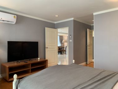 ปล่อยขาย/เช่า! Supalai Place Sukhumvit 39 2 ห้องนอน 1 ห้องน้ำ 142 ตรม. ใกล้ BTS พร้อมพงษ์ เพียง 41,888 บาท/เดือน (ราคาต่อรองได้) เฟอร์นิเจอร์ครบพร้อมเข้าอยู่