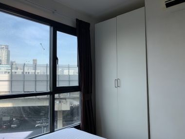 ปล่อยเช่า! The Base Park West Sukhumvit 77 1 ห้องนอน 1 ห้องน้ำ 25 ตรม. ราคาเพียง 10,000 บาท/เดือนใกล้ BTS พระโขนง เฟอร์นิเจอร์ครบพร้อมเข้าอยู่