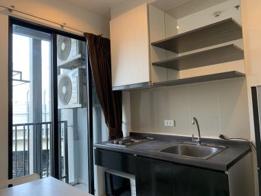ปล่อยเช่า! The Base Park West Sukhumvit 77 1 ห้องนอน 1 ห้องน้ำ 25 ตรม. ราคาเพียง 10,000 บาท/เดือนใกล้ BTS พระโขนง เฟอร์นิเจอร์ครบพร้อมเข้าอยู่