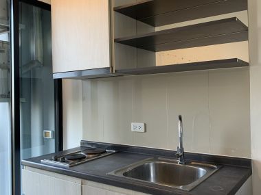 ปล่อยเช่า! The Base Park West Sukhumvit 77 1 ห้องนอน 1 ห้องน้ำ 25 ตรม. ราคาเพียง 10,000 บาท/เดือนใกล้ BTS พระโขนง เฟอร์นิเจอร์ครบพร้อมเข้าอยู่