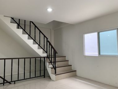 ขาย/เช่า Home Office พระราม 3 ซอย 41 ขาย 17,000,000 บาท เช่าเพียง 70,000บาท/เดือน 4 ชั้น 3 ห้องน้ำ ขนาด 35 ตรว. พื้นที่ใช้สอย 250 ตรม. มี Rooftop ใกล้ BTS วัดดอกไม้